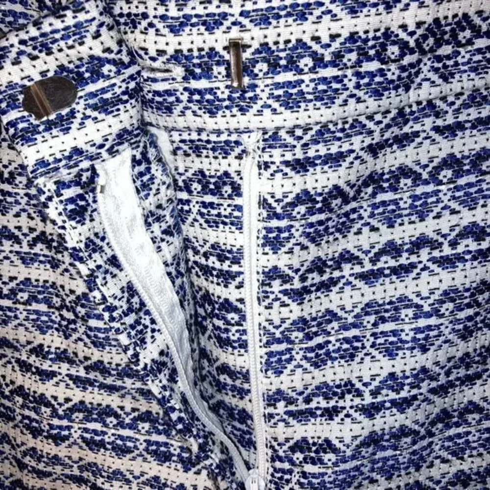 Liz Claiborne Women's 16 Jacquard Bermuda Shorts Aztec‎ Navy Gauze Basket Weaved
